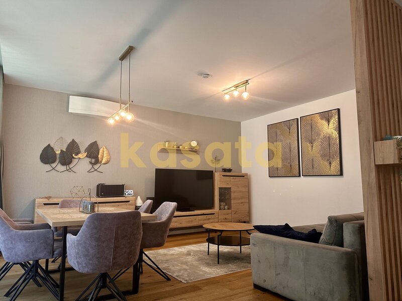 Casa tip duplex, Gated Community, panouri solare, dotari premium